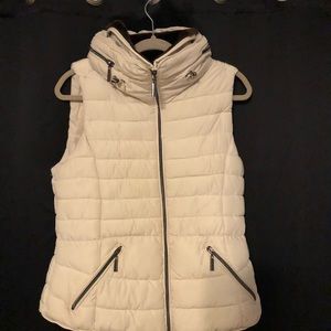 $$ Closet clean out _Beautiful cream vest jacket